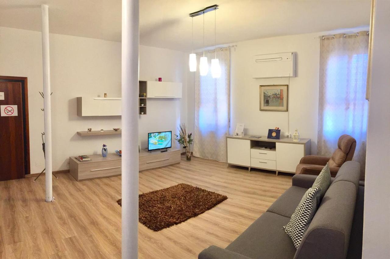 Ca' Braga Biennale Apartment เวนิส ภายนอก รูปภาพ